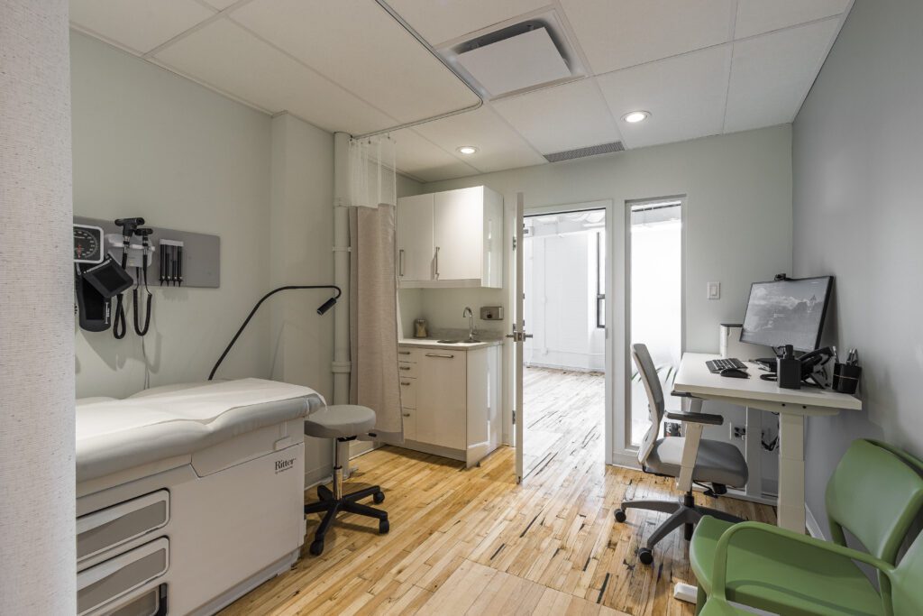 Clinique Indigo - exam room