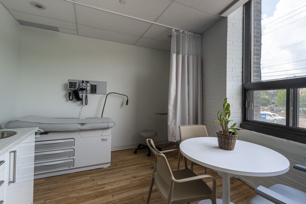 Clinique Indigo - exam room